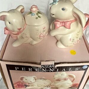 VTG NIB Pfaltzgraff Perennials Tea Rose Sculpted Bunny Creamer Sugar Set